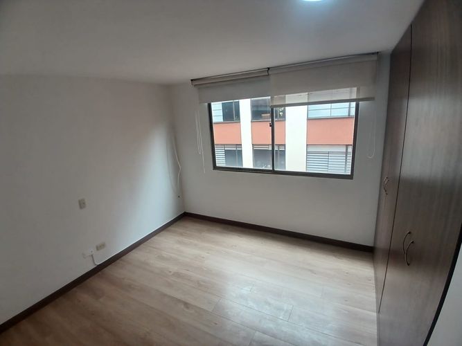 Apartamento de 4 alcobas en venta en La Carolina, Bogotá, 127 m² · foto 21 de 24