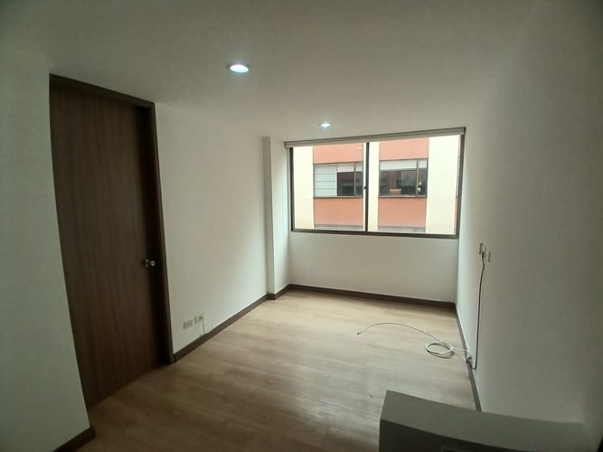 Apartamento de 4 alcobas en venta en La Carolina, Bogotá, 127 m² · foto 22 de 24