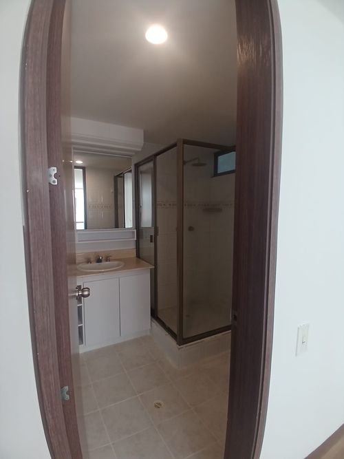 Apartamento de 4 alcobas en venta en La Carolina, Bogotá, 127 m² · foto 17 de 24
