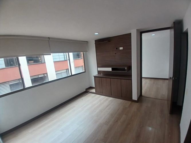 Apartamento de 4 alcobas en venta en La Carolina, Bogotá, 127 m² · foto 11 de 24