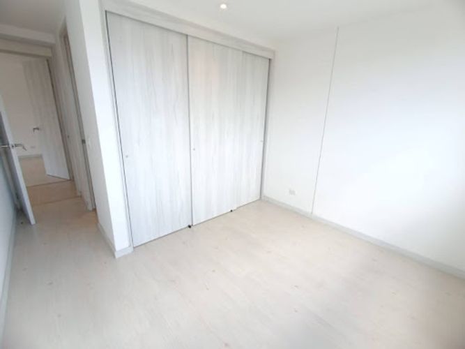 Apartamento de 3 alcobas en arriendo en Castropol, Medellín, 120 m² · foto 8 de 17