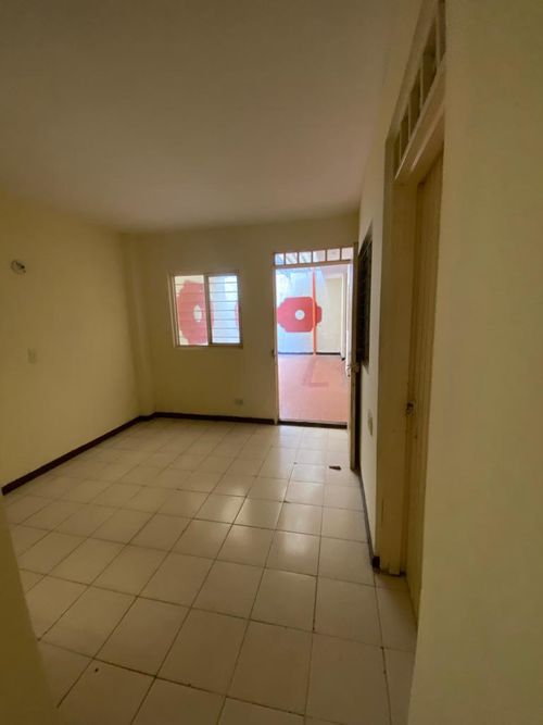 Casa de 5 alcobas en venta en Troncal, Cali, 250 m² · foto 13 de 21