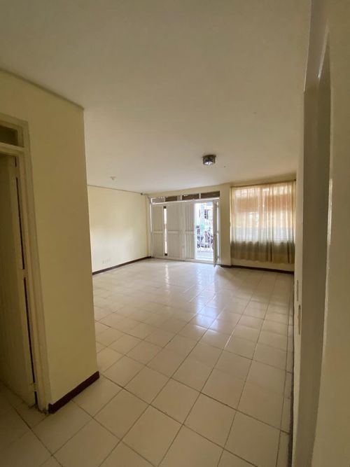 Casa de 5 alcobas en venta en Troncal, Cali, 250 m² · foto 15 de 21