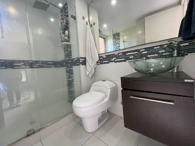 Apartamento de 4 alcobas en venta en El Poblado, Medellín, 90 m² · foto 14 de 15
