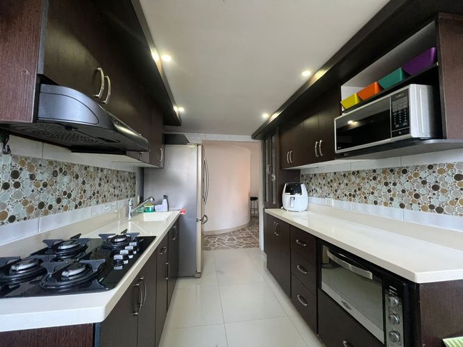 Apartamento de 4 alcobas en venta en El Poblado, Medellín, 90 m² · foto 4 de 15