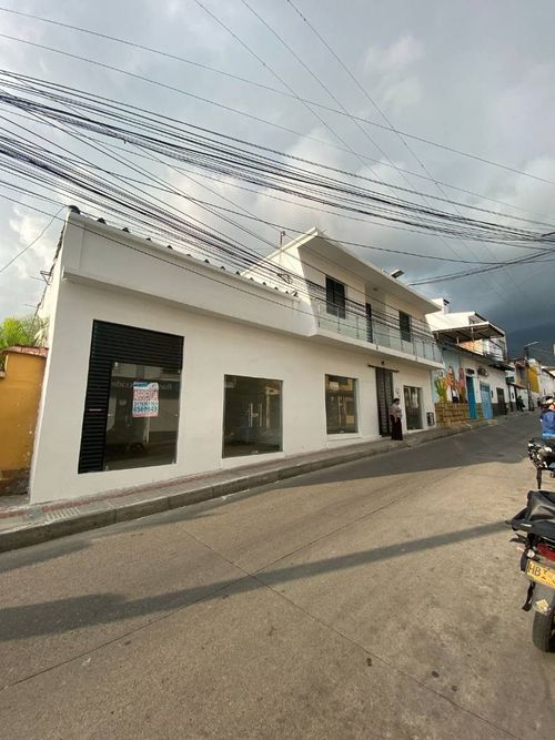 Casa de 17 alcobas en arriendo en Centro, Piedecuesta, 500 m² · foto 5 de 5