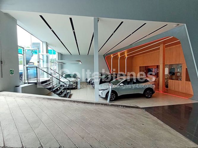 Local en venta en El Poblado, Medellín, 1269 m² · foto 15 de 16
