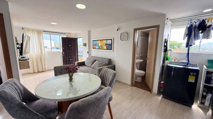 Apartamento de 3 alcobas en venta en Los Heroes, Bucaramanga, 71 m² · foto 2 de 17