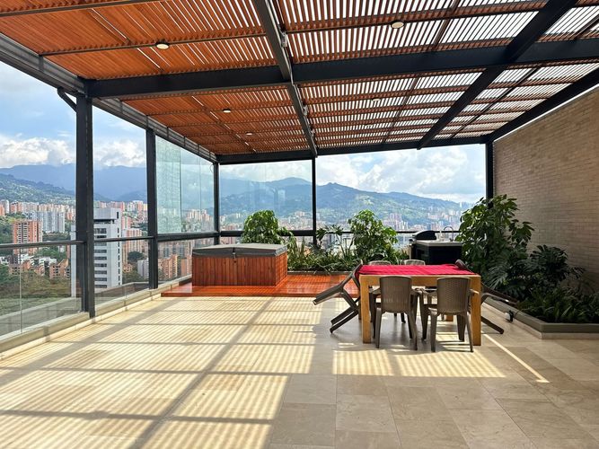 Apartamento de 3 alcobas en arriendo en El Poblado, Medellín, 234 m² · foto 19 de 19