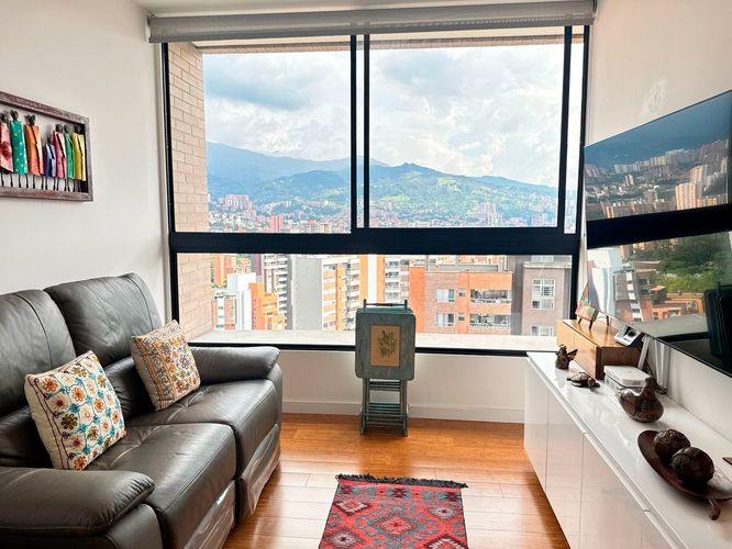 Apartamento de 3 alcobas en arriendo en El Poblado, Medellín, 234 m² · foto 10 de 19