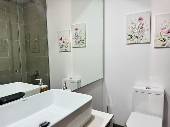 Apartamento de 3 alcobas en arriendo en El Poblado, Medellín, 234 m² · foto 17 de 19