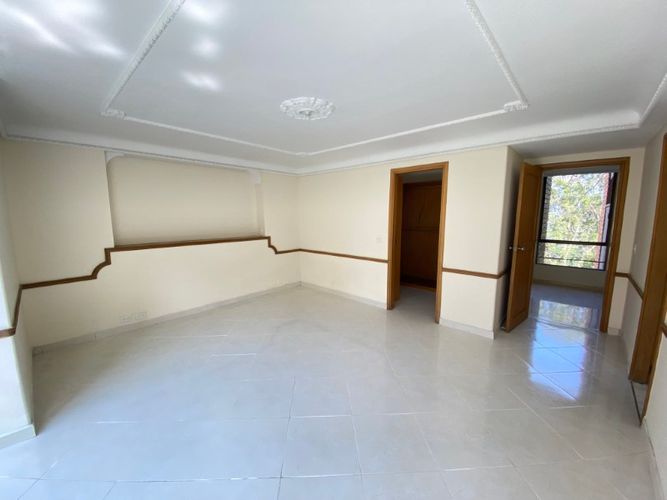 Apartamento de 4 alcobas en arriendo en La Florida, Medellín, 260 m² · foto 2 de 18