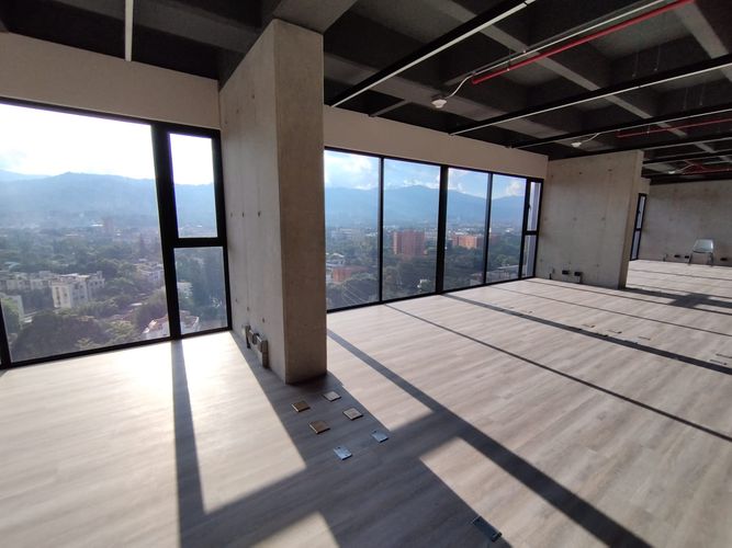 Oficina en arriendo en El Poblado, Medellín, 207 m² · foto 5 de 20