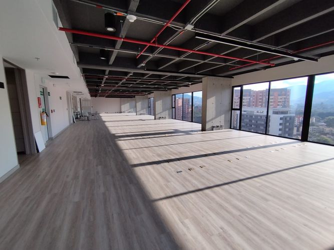 Oficina en arriendo en El Poblado, Medellín, 207 m² · foto 13 de 20