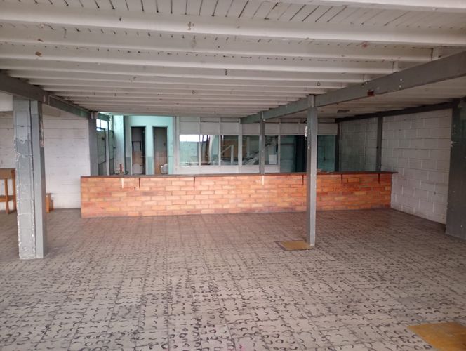 Bodega en arriendo en La Candelaria, Medellín, 450 m² · foto 6 de 19