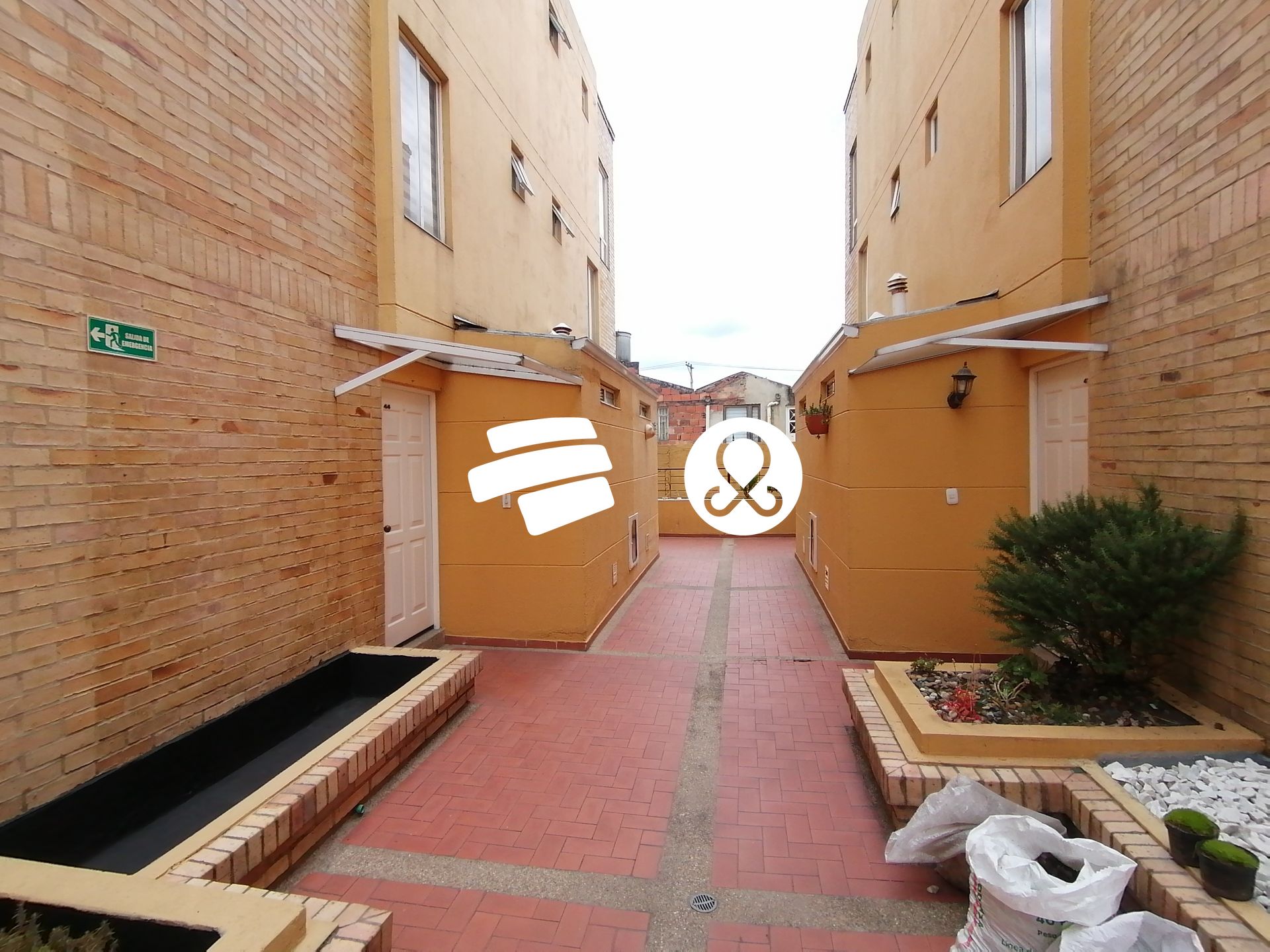 Casa en venta en Centro, Cajicá · foto 3 de 24