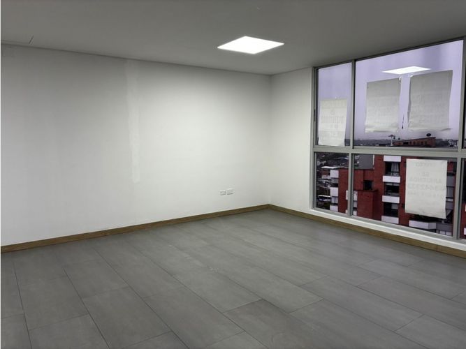 Oficina en arriendo en Los Alpes, Pereira, 53 m² · foto 5 de 9