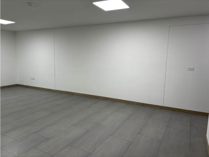 Oficina en arriendo en Los Alpes, Pereira, 53 m² · foto 6 de 9