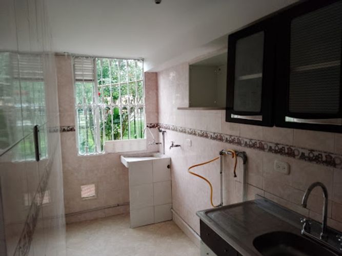 Apartamento de 3 alcobas en venta en Verbenal San Antonio, Bogotá, 46 m² · foto 8 de 24