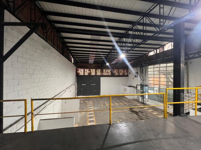 Bodega en arriendo en Monteazul, Sabaneta, 1350 m² · foto 13 de 20