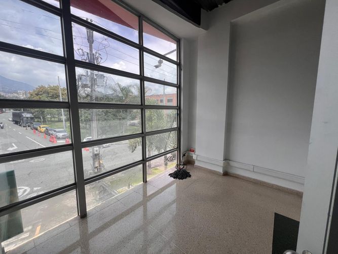 Bodega en arriendo en Monteazul, Sabaneta, 1350 m² · foto 19 de 20