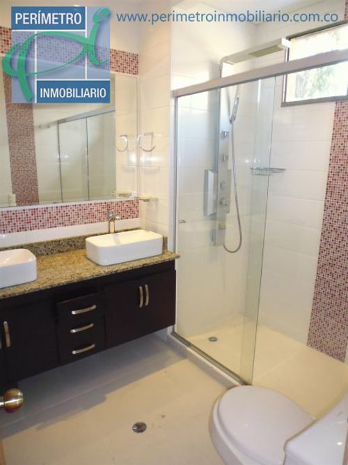 Casa de 3 alcobas en venta en El Tesoro, Medellín, 197 m² · foto 14 de 14