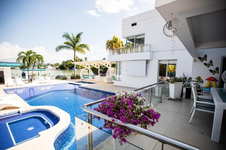 Casa de 6 alcobas en venta en Girardot, Girardot, 850 m² · foto 7 de 24