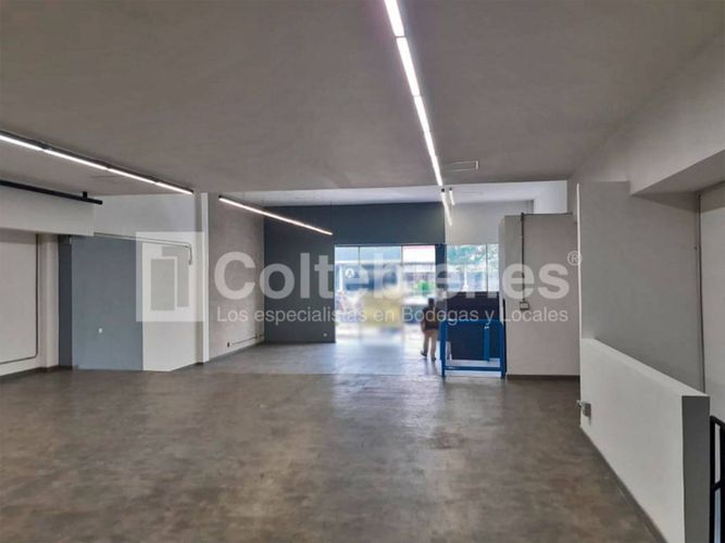 Local en venta en El Poblado, Medellín, 966 m² · foto 16 de 17