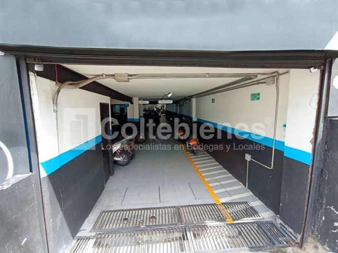 Local en venta en El Poblado, Medellín, 966 m² · foto 17 de 17
