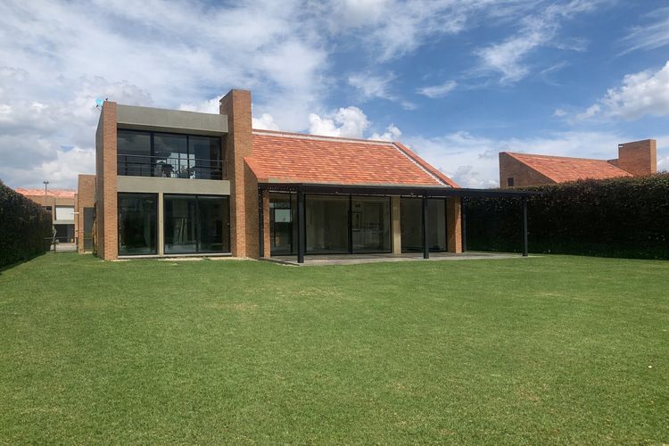 Casa de 3 alcobas en arriendo en Hacienda Fontanar, Chía, 400 m² · foto 7 de 11