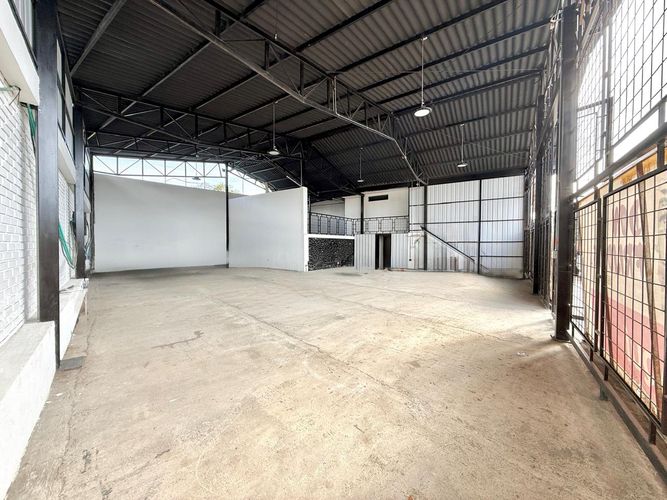 Bodega en arriendo en Cerritos, Pereira, 300 m² · foto 2 de 11