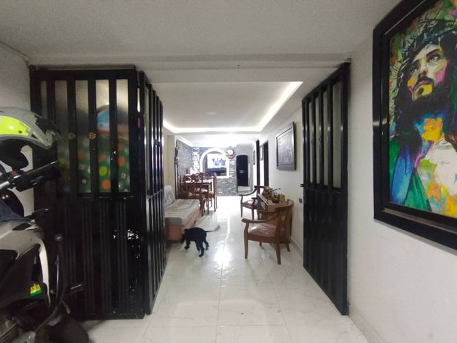 Casa de 6 alcobas en venta en Estoraques I Y Ii, Bucaramanga, 180 m² · foto 4 de 24