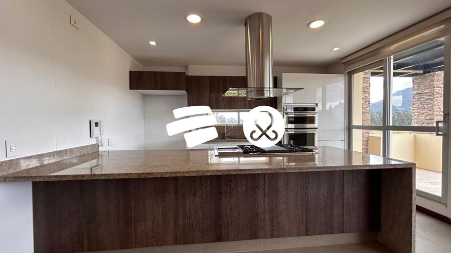 Casa de 4 alcobas en venta en La Violeta, Sopó, 204 m² · foto 3 de 24
