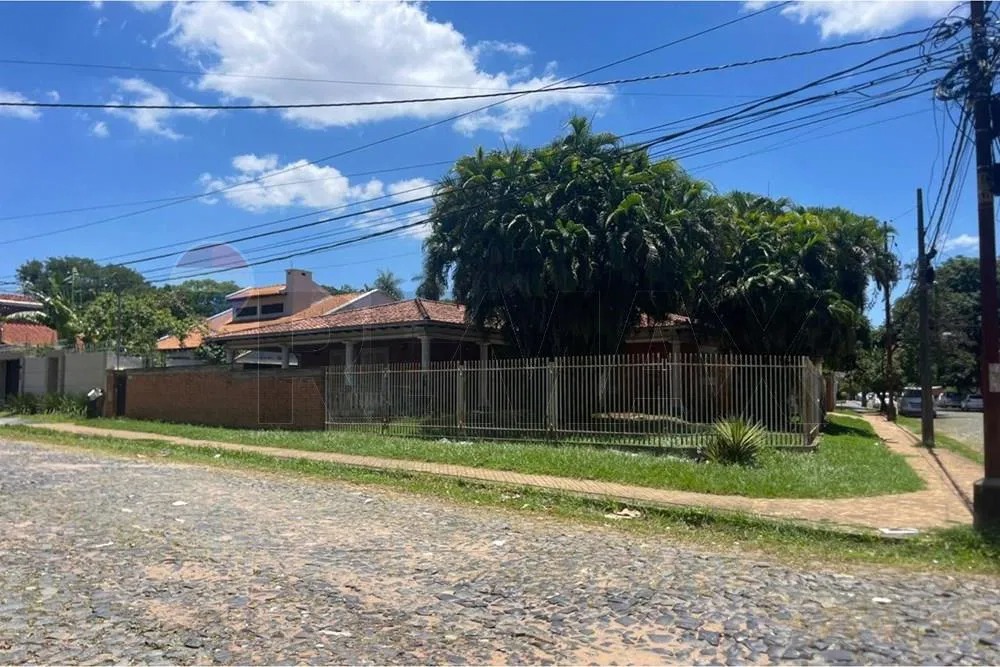 TERRENO EN ESQUINA EN YCUÁ SATÍ-ASUNCIÓN EN VENTA (940 M2) — foto 2
