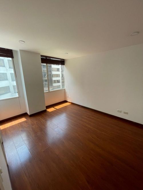 Apartamento en venta en Santa Barbara Central, Bogotá · foto 3 de 24