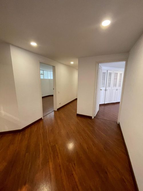 Apartamento en venta en Santa Barbara Central, Bogotá · foto 13 de 24