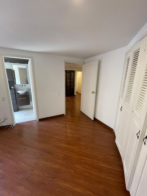 Apartamento en venta en Santa Barbara Central, Bogotá · foto 15 de 24