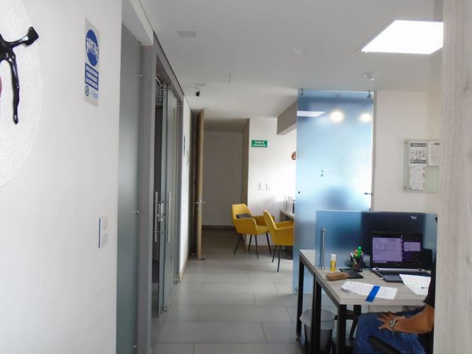 Oficina en arriendo en Los Alpes, Pereira, 70 m² · foto 6 de 14