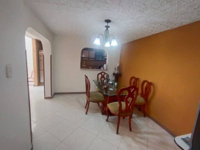 Casa de 6 alcobas en venta en Urbanizacion Diamante Ii Etapa, Bucaramanga, 190 m² · foto 9 de 24
