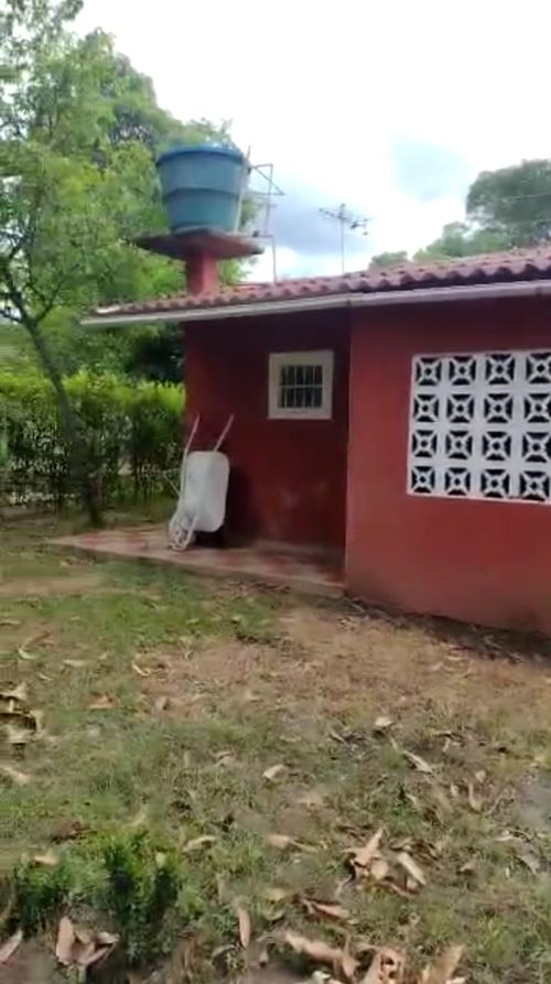 Casa de 2 alcobas en venta en Las Varas, Ricaurte, 450 m² · foto 2 de 10