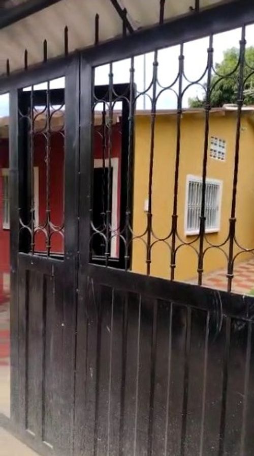 Casa de 2 alcobas en venta en Las Varas, Ricaurte, 450 m² · foto 3 de 10
