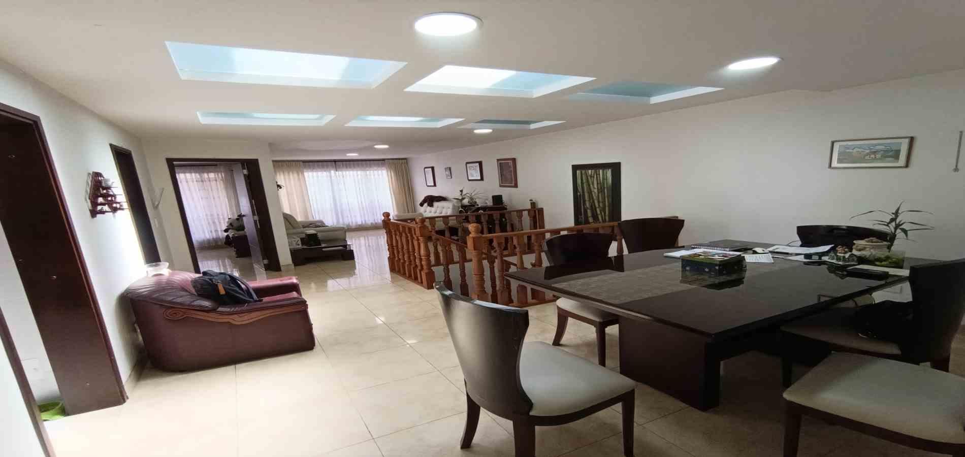Casa en venta en Chipre, Manizales · foto 5 de 18