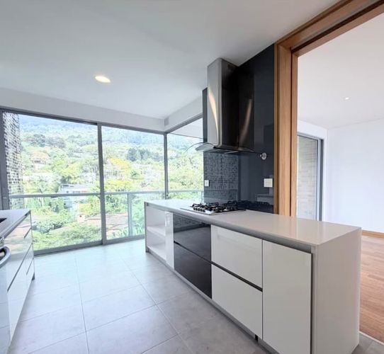 Apartamento de 3 alcobas en venta en Los Balsos, Medellín, 320 m² · foto 15 de 24