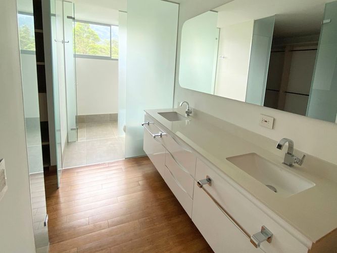Apartamento de 3 alcobas en venta en Los Balsos, Medellín, 320 m² · foto 22 de 24