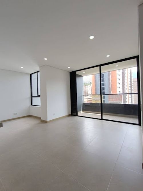 Apartamento de 2 alcobas en arriendo en Camino Verde, Envigado, 82 m² · foto 8 de 18