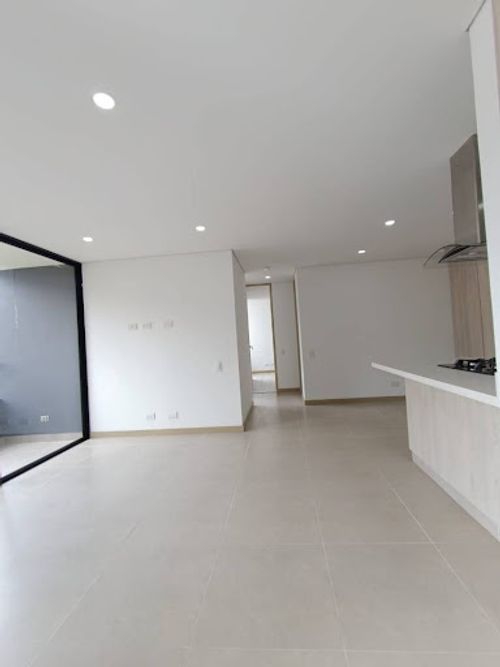 Apartamento de 2 alcobas en arriendo en Camino Verde, Envigado, 82 m² · foto 10 de 18