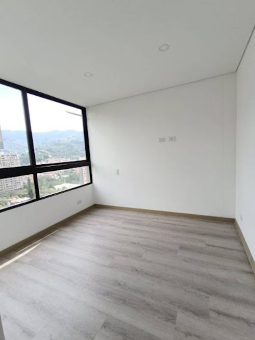 Apartamento de 2 alcobas en arriendo en Camino Verde, Envigado, 82 m² · foto 11 de 18