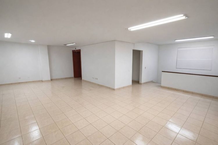 Edificio en arriendo en El Cedro, Cali, 900 m² · foto 12 de 16