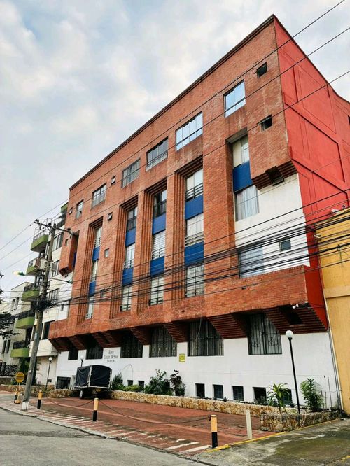 Apartamento de 4 alcobas en venta en Los Cambulos, Cali, 89 m² · foto 8 de 8
