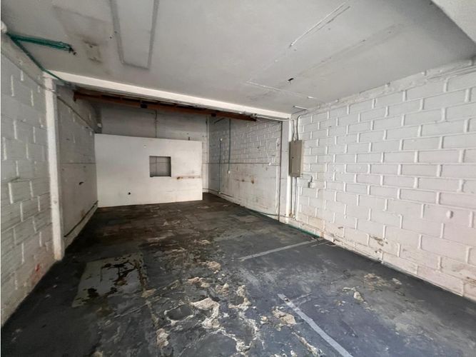 Bodega en arriendo en Cristo Rey, Medellín, 55 m² · foto 2 de 8